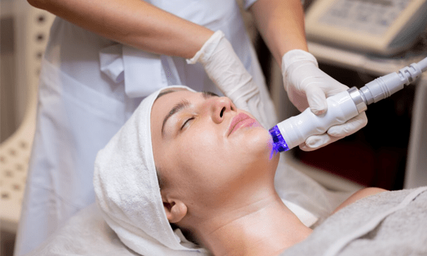 Hydrodermabrasion  vs. Traditional Facials: Which is Right for You? - myChway UK